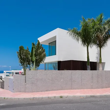 Villa Karat Murano Callao Salvaje